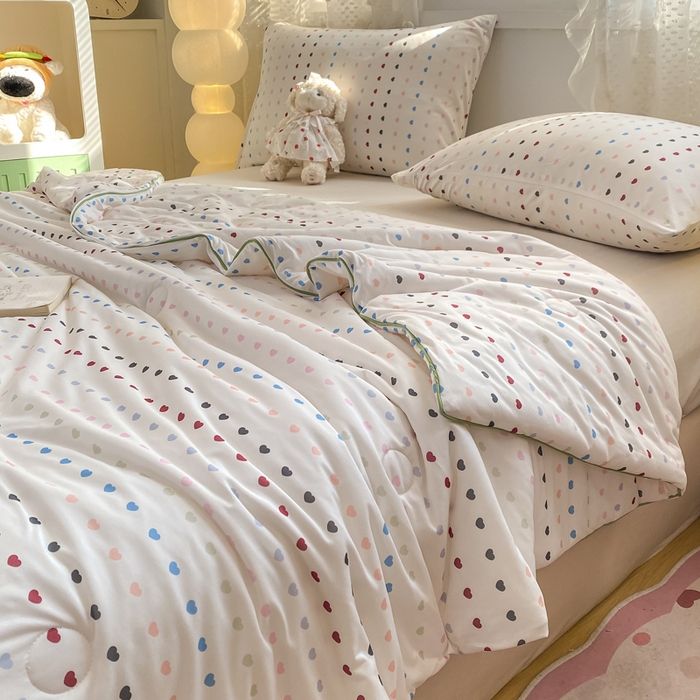 91家纺网 家纺一手货源 找家纺 恋之巢家纺 2026新款四季款可水洗牛奶丝针织棉夏被大豆夏凉被空调被可机洗薄被子被芯直播外贸专供大豆被夏被 爱心-软糯款