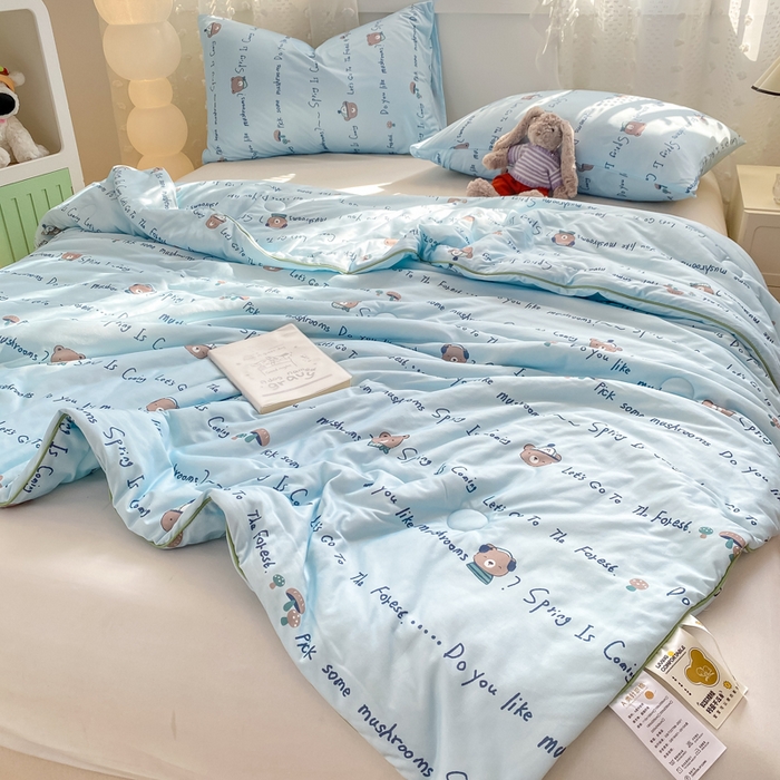 91家纺网 家纺一手货源 找家纺 恋之巢家纺 2026新款四季款可水洗牛奶丝针织棉夏被大豆夏凉被空调被可机洗薄被子被芯直播外贸专供大豆被夏被 布朗熊-软糯款