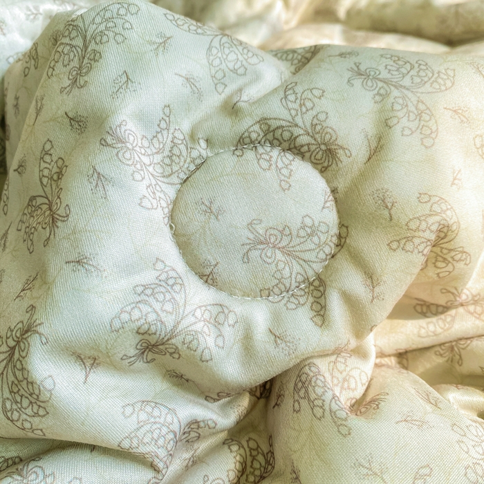 91家纺网 家纺一手货源 找家纺 恋之巢家纺 2026新款四季款可水洗牛奶丝针织棉夏被大豆夏凉被空调被可机洗薄被子被芯直播外贸专供大豆被夏被 觅影-软糯款