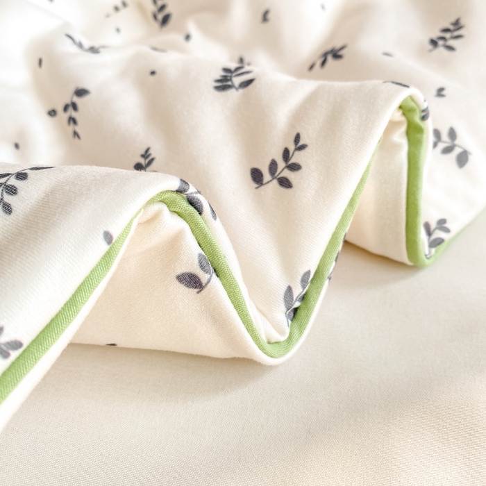 91家纺网 家纺一手货源 找家纺 恋之巢家纺 2026新款四季款可水洗牛奶丝针织棉夏被大豆夏凉被空调被可机洗薄被子被芯直播外贸专供大豆被夏被 叶子-软糯款