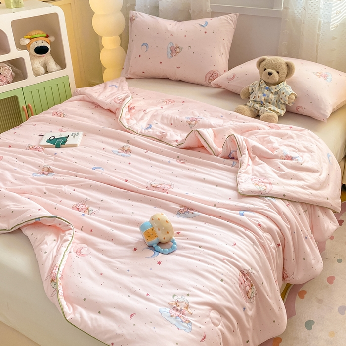 91家纺网 家纺一手货源 找家纺 恋之巢家纺 2026新款四季款可水洗牛奶丝针织棉夏被大豆夏凉被空调被可机洗薄被子被芯直播外贸专供大豆被夏被 软糯月光兔-软糯款