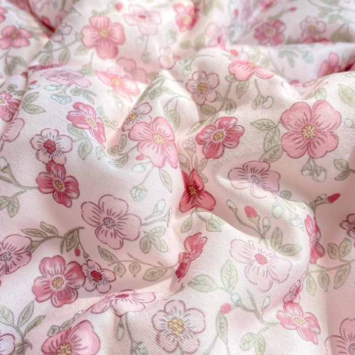 91家纺网 家纺一手货源 找家纺 恋之巢家纺 2026新款四季款可水洗牛奶丝针织棉夏被大豆夏凉被空调被可机洗薄被子被芯直播外贸专供大豆被夏被 花依梦-软糯款