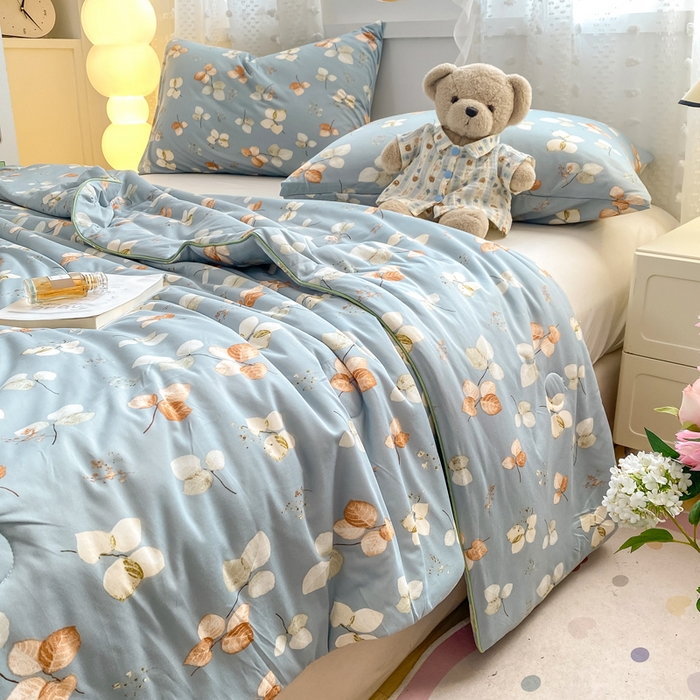 91家纺网 家纺一手货源 找家纺 恋之巢家纺 2026新款四季款可水洗牛奶丝针织棉夏被大豆夏凉被空调被可机洗薄被子被芯直播外贸专供大豆被夏被 叶子 兰-软糯款