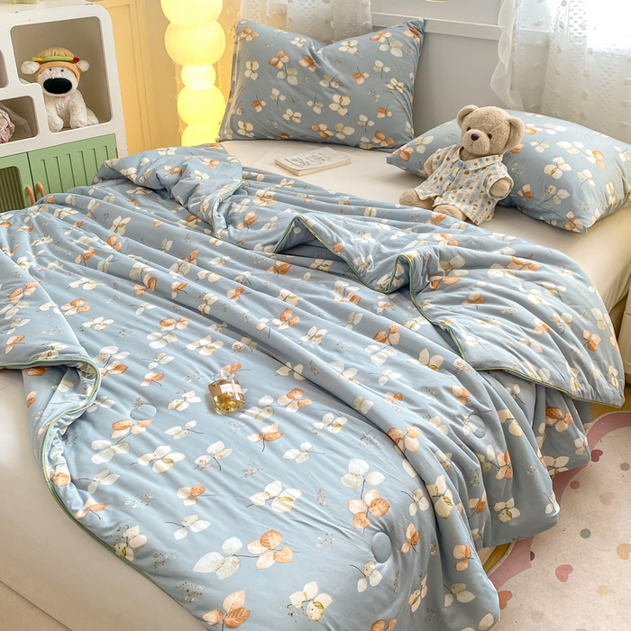 91家纺网 家纺一手货源 找家纺 恋之巢家纺 2026新款四季款可水洗牛奶丝针织棉夏被大豆夏凉被空调被可机洗薄被子被芯直播外贸专供大豆被夏被 叶子 兰-软糯款