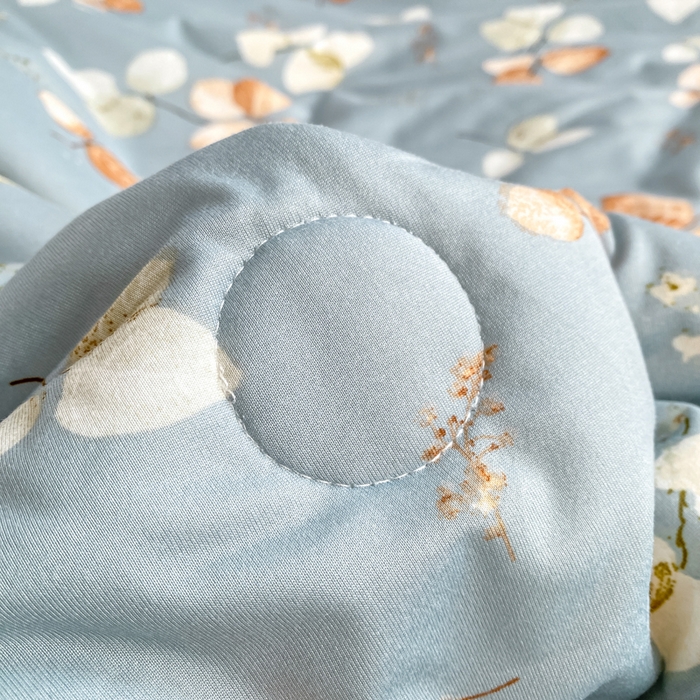 91家纺网 家纺一手货源 找家纺 恋之巢家纺 2026新款四季款可水洗牛奶丝针织棉夏被大豆夏凉被空调被可机洗薄被子被芯直播外贸专供大豆被夏被 叶子 兰-软糯款