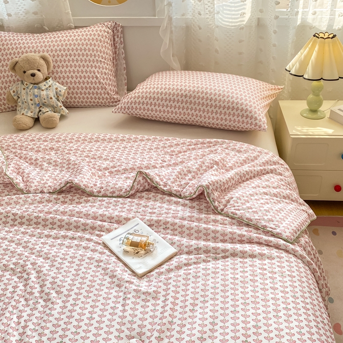 91家纺网 家纺一手货源 找家纺 恋之巢家纺 2026新款四季款可水洗牛奶丝针织棉夏被大豆夏凉被空调被可机洗薄被子被芯直播外贸专供大豆被夏被 仲夏-软糯款