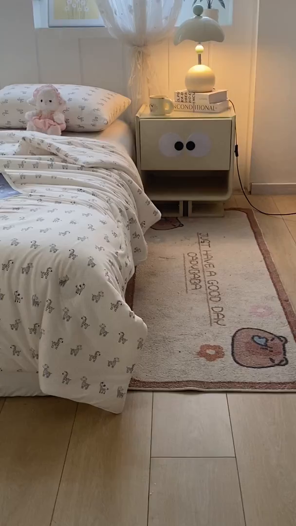 91家纺网 家纺一手货源 找家纺 恋之巢家纺 2026新款四季款可水洗牛奶丝针织棉夏被大豆夏凉被空调被可机洗薄被子被芯直播外贸专供大豆被夏被 斑马先生-软糯