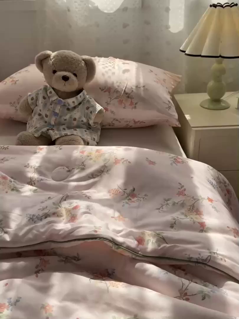 91家纺网 家纺一手货源 找家纺 恋之巢家纺 2026新款四季款可水洗牛奶丝针织棉夏被大豆夏凉被空调被可机洗薄被子被芯直播外贸专供大豆被夏被 夕颜-软糯款