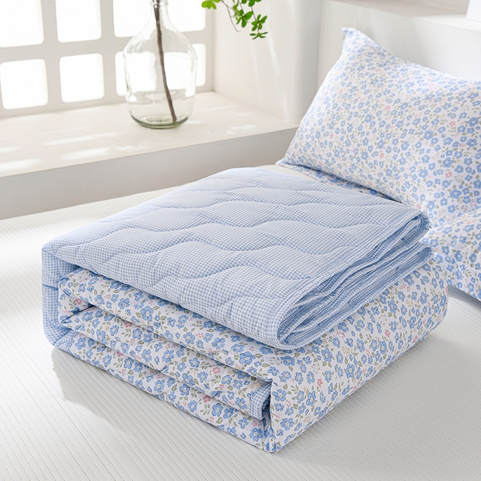 91家纺网 家纺一手货源 找家纺 珍贝家纺 2026新款清柔水洗夏被被子被芯 春序-蓝