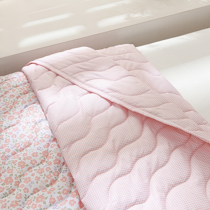 91家纺网 家纺一手货源 找家纺 珍贝家纺 2026新款清柔水洗夏被被子被芯 春序-粉