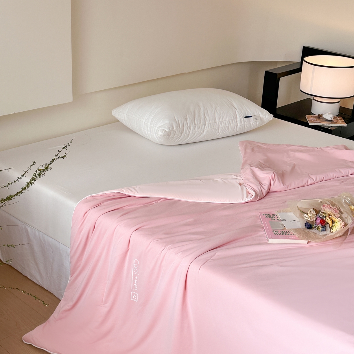 91家纺网 家纺一手货源 找家纺 伟邦枕芯 2026新款星球深睡POR2控温夏凉被空调被 珊瑚粉