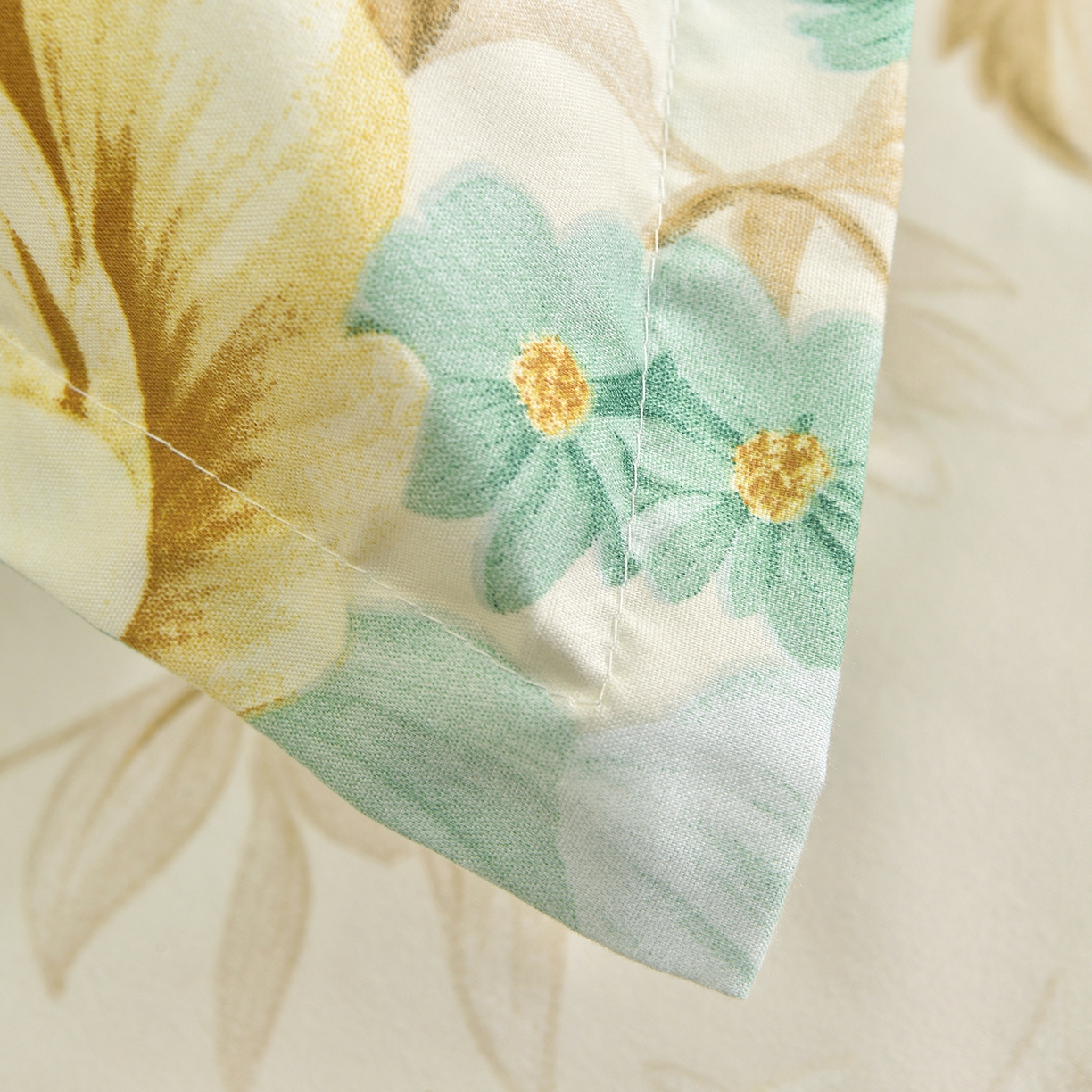 91家纺网 家纺一手货源 找家纺 小雨家纺 2026年跨境电商芦荟棉床裙床罩三件套单品 浅夏繁花