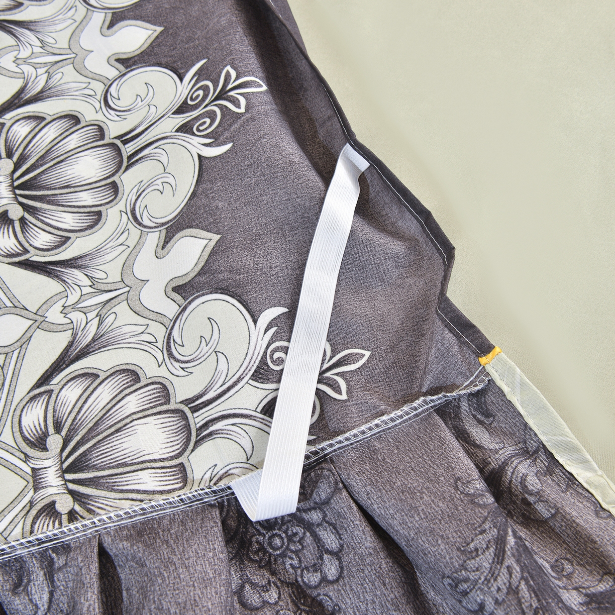 91家纺网 家纺一手货源 找家纺 小雨家纺 2026年跨境电商芦荟棉床裙床罩三件套单品 古堡绮梦