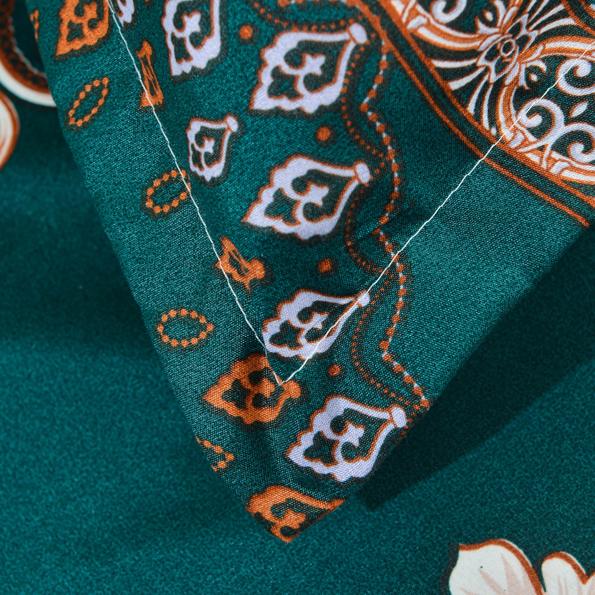 91家纺网 家纺一手货源 找家纺 小雨家纺 2026年跨境电商芦荟棉床裙床罩三件套单品 鎏金织锦