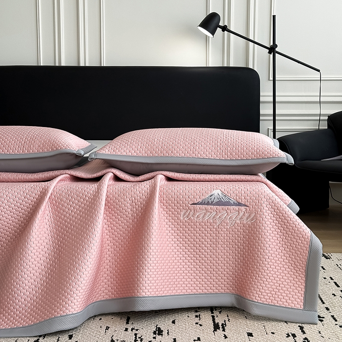 91家纺网 家纺一手货源 找家纺 （总）品乐家纺 2026新款A类乙伦PE轻奢提花学生宿舍软席凉豆豆床单席