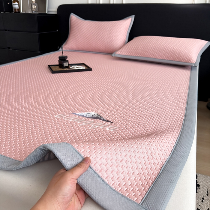 91家纺网 家纺一手货源 找家纺 （总）品乐家纺 2026新款A类乙伦PE轻奢提花学生宿舍软席凉豆豆床单席