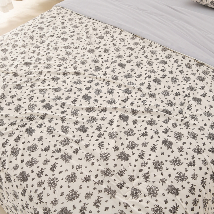 91家纺网 家纺一手货源 找家纺 珍贝家纺 2026新款A类清凉冰丝印花夏凉被被子被芯 平凡人生