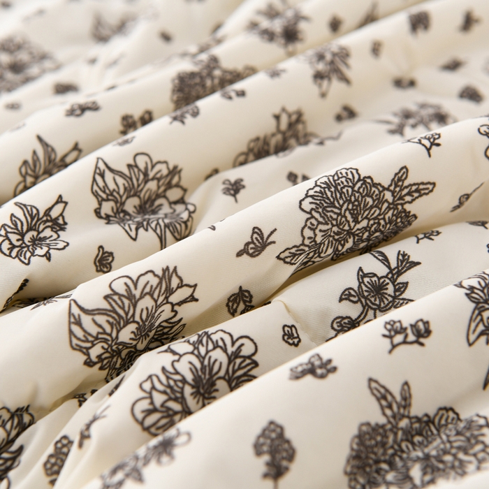 91家纺网 家纺一手货源 找家纺 珍贝家纺 2026新款A类清凉冰丝印花夏凉被被子被芯 平凡人生