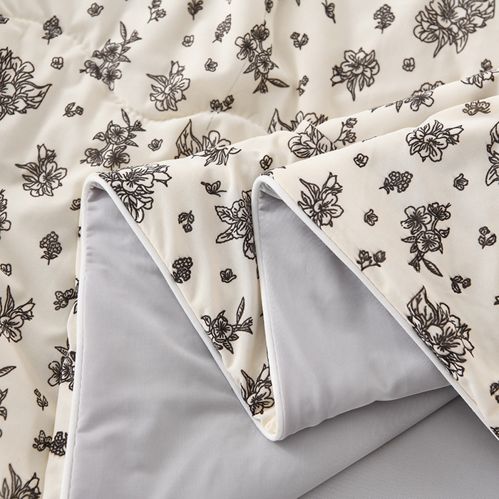 91家纺网 家纺一手货源 找家纺 珍贝家纺 2026新款A类清凉冰丝印花夏凉被被子被芯 平凡人生