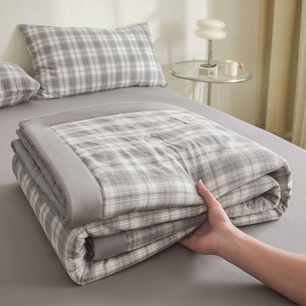 91家纺网 家纺一手货源 找家纺 晓时候 2026新款无印风100%新疆棉花被全棉夏被纯棉夏凉被空调被夏季被子被芯 可可灰