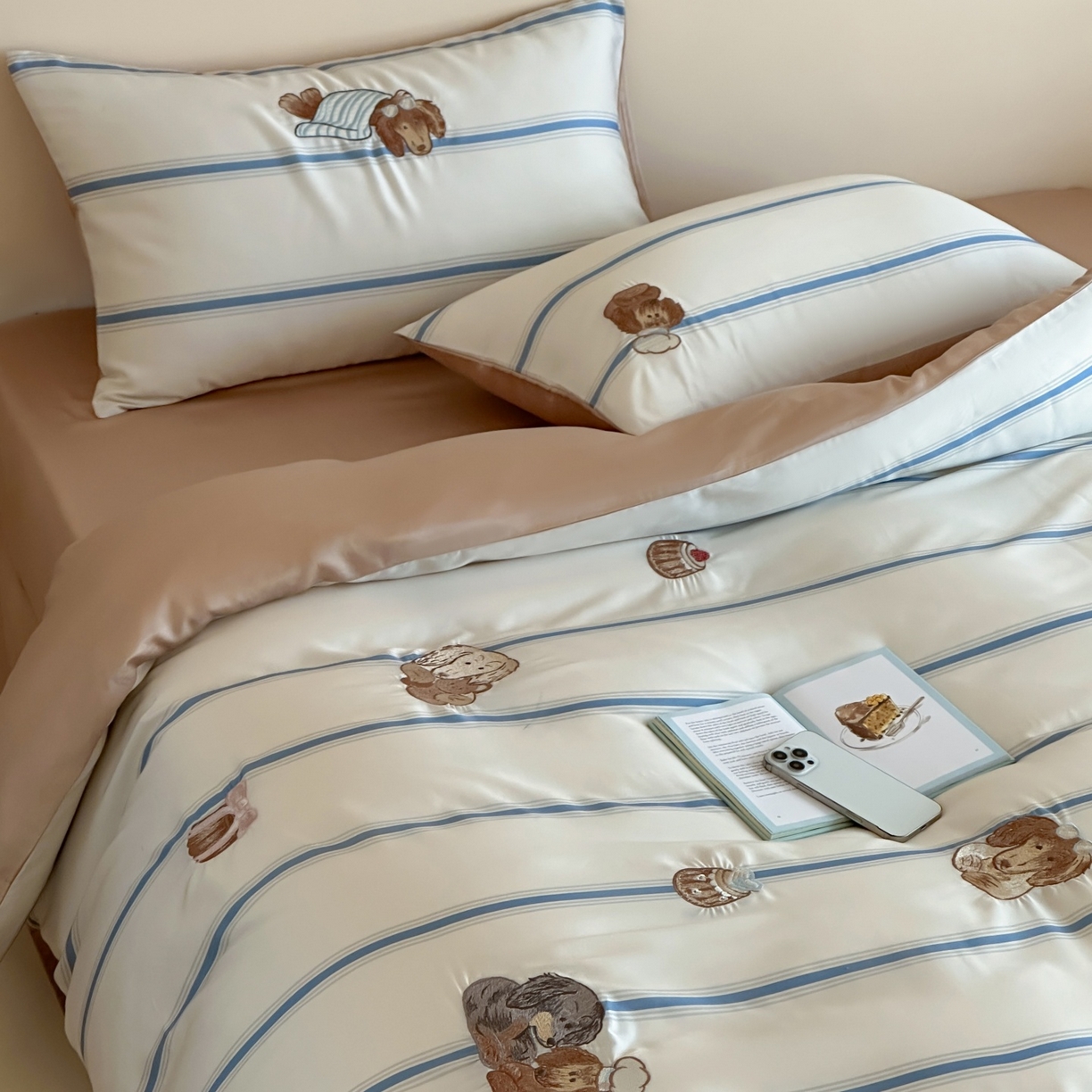 91家纺网 家纺一手货源 找家纺 （总）风向标家纺 2026春夏新款兰精60s数码条纹天丝绣花四件套