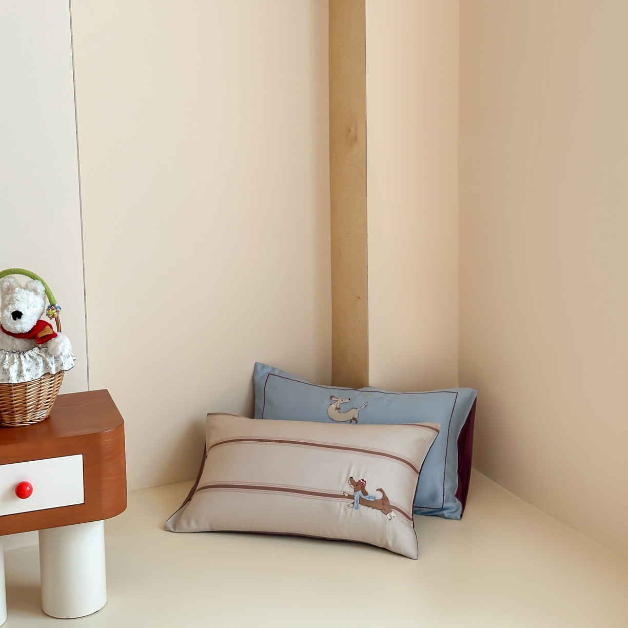 91家纺网 家纺一手货源 找家纺 风向标家纺 2026春夏新款兰精60s数码条纹天丝绣花四件套 布鲁克林