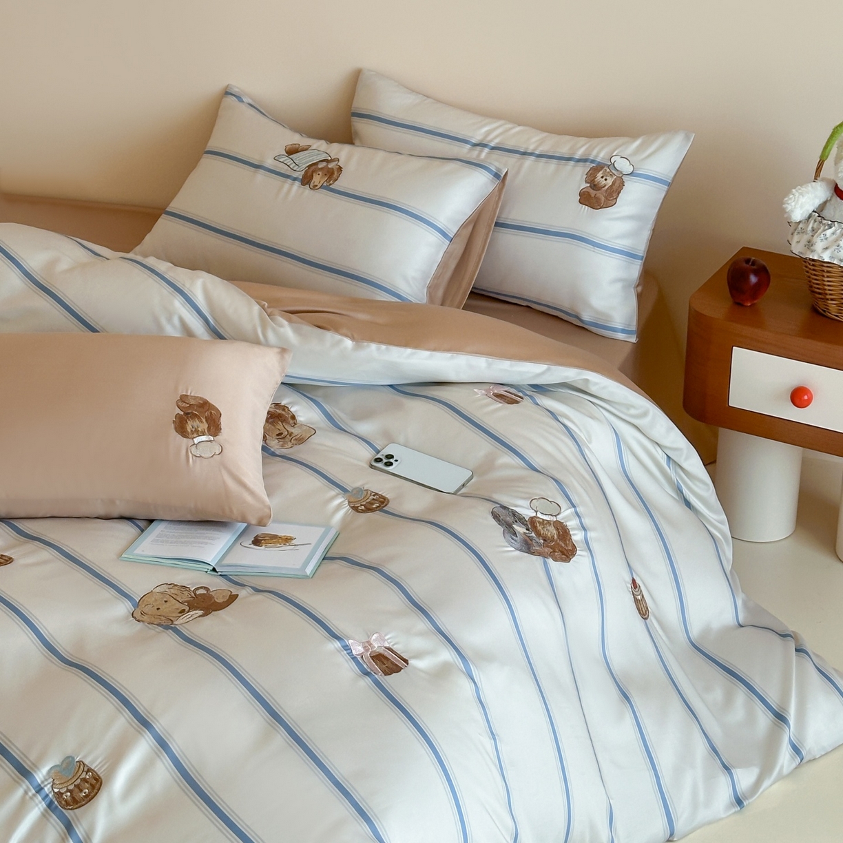 风向标家纺 2026春夏新款兰精60s数码条纹天丝绣花四件套 冰萃可露丽