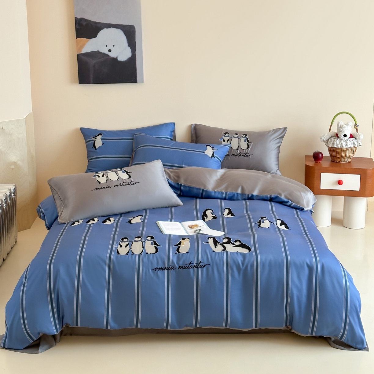 91家纺网 家纺一手货源 找家纺 风向标家纺 2026春夏新款兰精60s数码条纹天丝绣花四件套 极地冰蓝