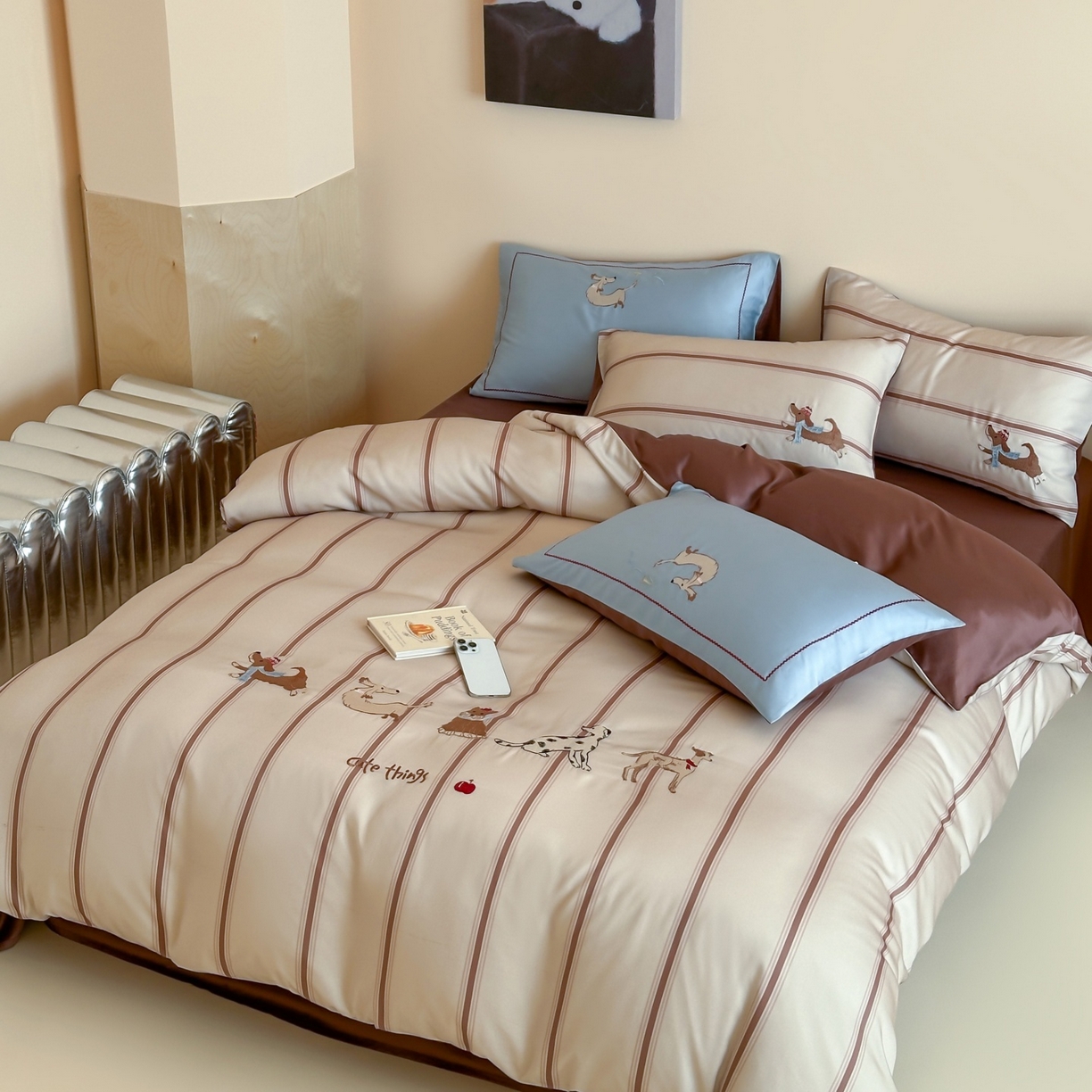 91家纺网 家纺一手货源 找家纺 风向标家纺 2026春夏新款兰精60s数码条纹天丝绣花四件套 布鲁克林