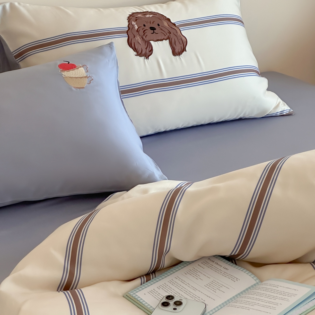 91家纺网 家纺一手货源 找家纺 风向标家纺 2026春夏新款兰精60s数码条纹天丝绣花四件套 海盐慕斯