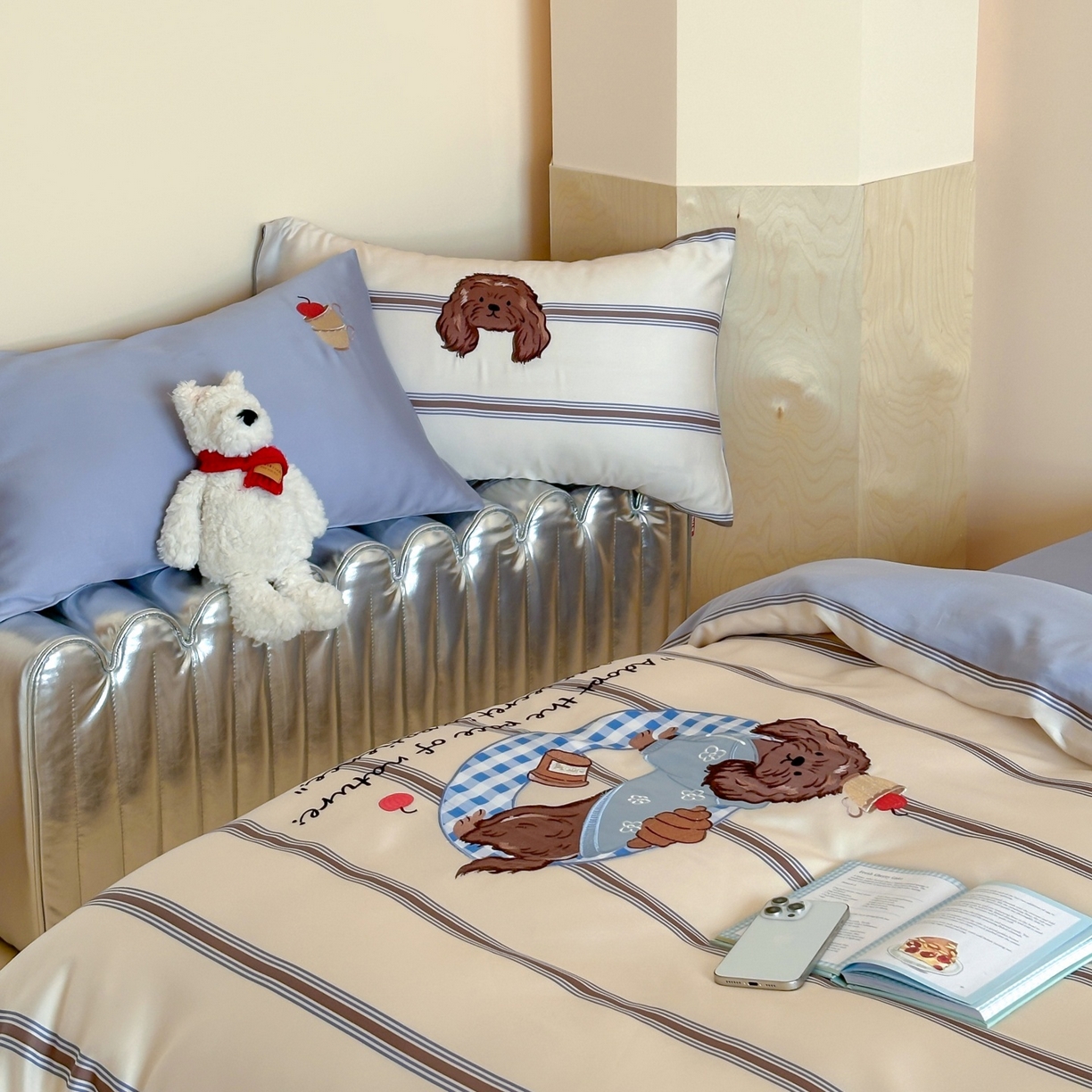 91家纺网 家纺一手货源 找家纺 风向标家纺 2026春夏新款兰精60s数码条纹天丝绣花四件套 海盐慕斯