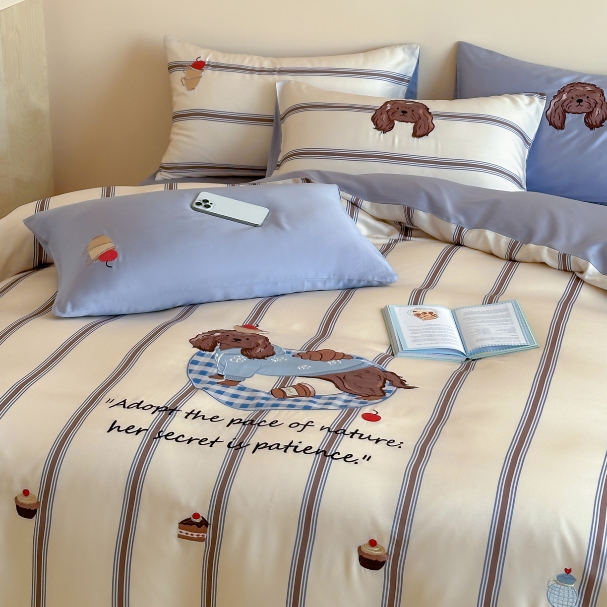 91家纺网 家纺一手货源 找家纺 风向标家纺 2026春夏新款兰精60s数码条纹天丝绣花四件套 海盐慕斯