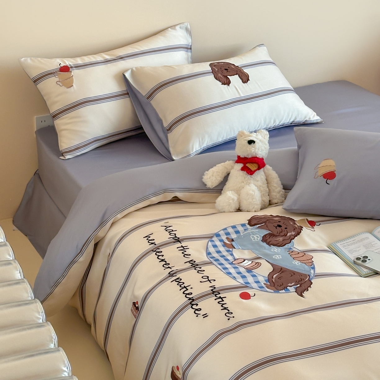 91家纺网 家纺一手货源 找家纺 风向标家纺 2026春夏新款兰精60s数码条纹天丝绣花四件套 海盐慕斯