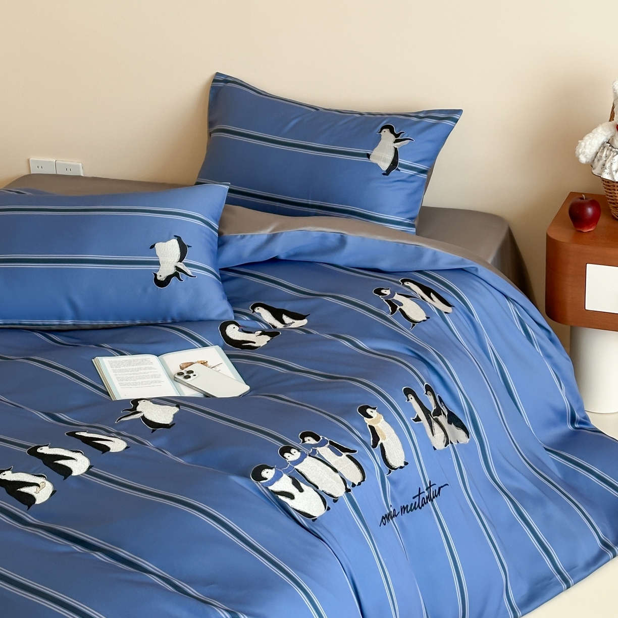 风向标家纺 2026春夏新款兰精60s数码条纹天丝绣花四件套 极地冰蓝