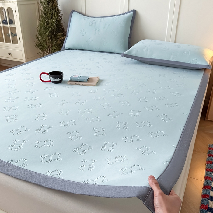 91家纺网 家纺一手货源 找家纺 （总）品乐家纺 2026新款三明治凉感丝复合泰迪熊床席