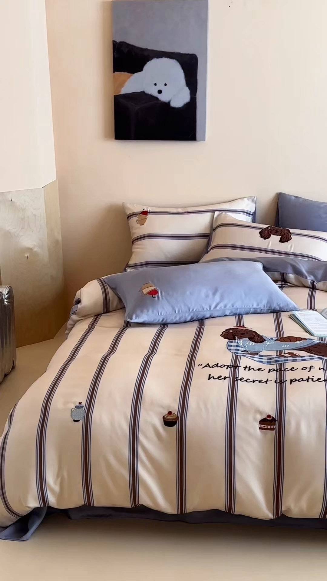 91家纺网 家纺一手货源 找家纺 风向标家纺 2026春夏新款兰精60s数码条纹天丝绣花四件套 海盐慕斯