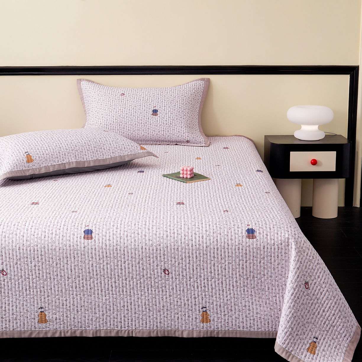 91家纺网 家纺一手货源 找家纺 金艾草 2026春夏新款莫代尔天丝水洗床盖有同款夏被床盖单件 伊特花园