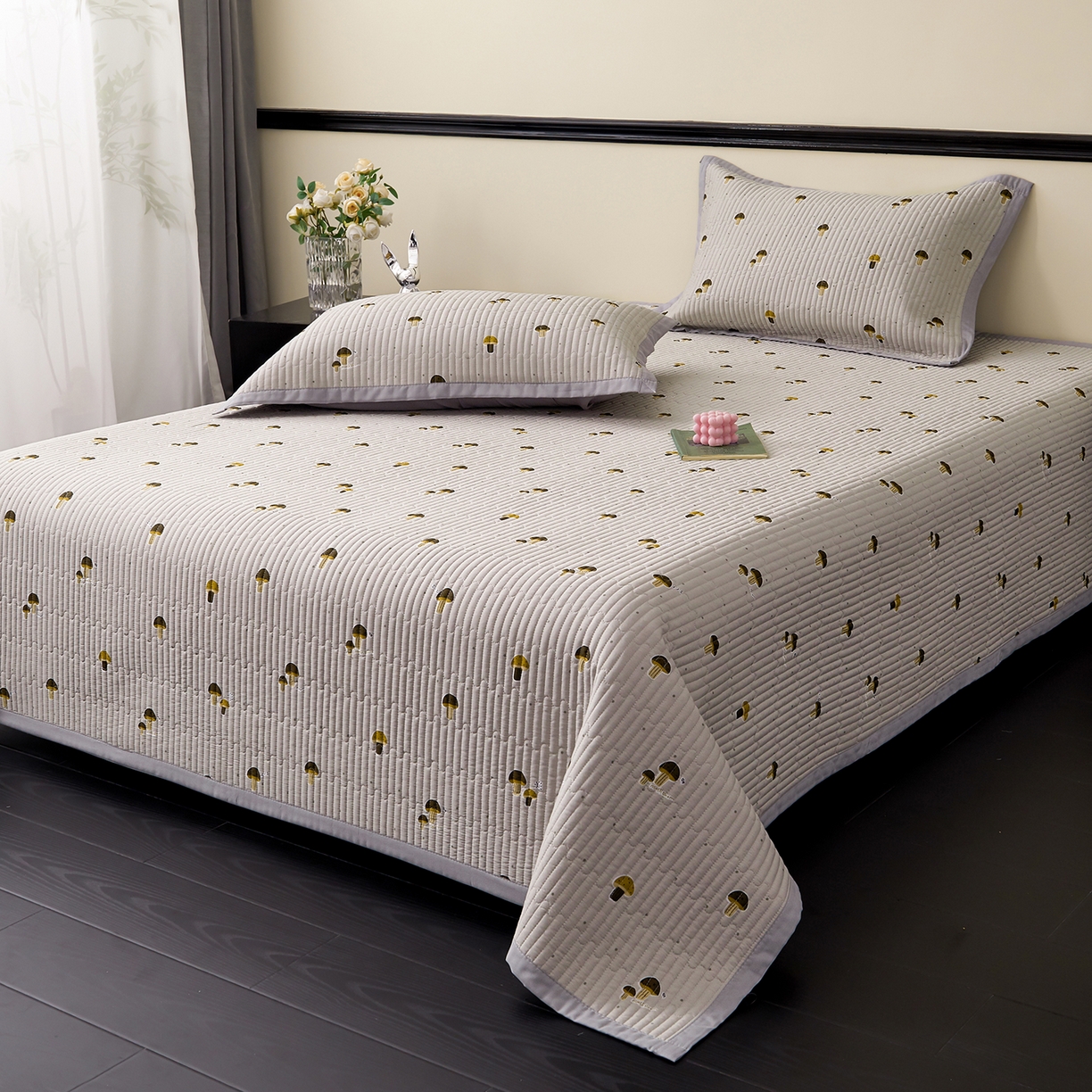 91家纺网 家纺一手货源 找家纺 金艾草 2026春夏新款莫代尔天丝水洗床盖有同款夏被床盖单件 蘑菇派