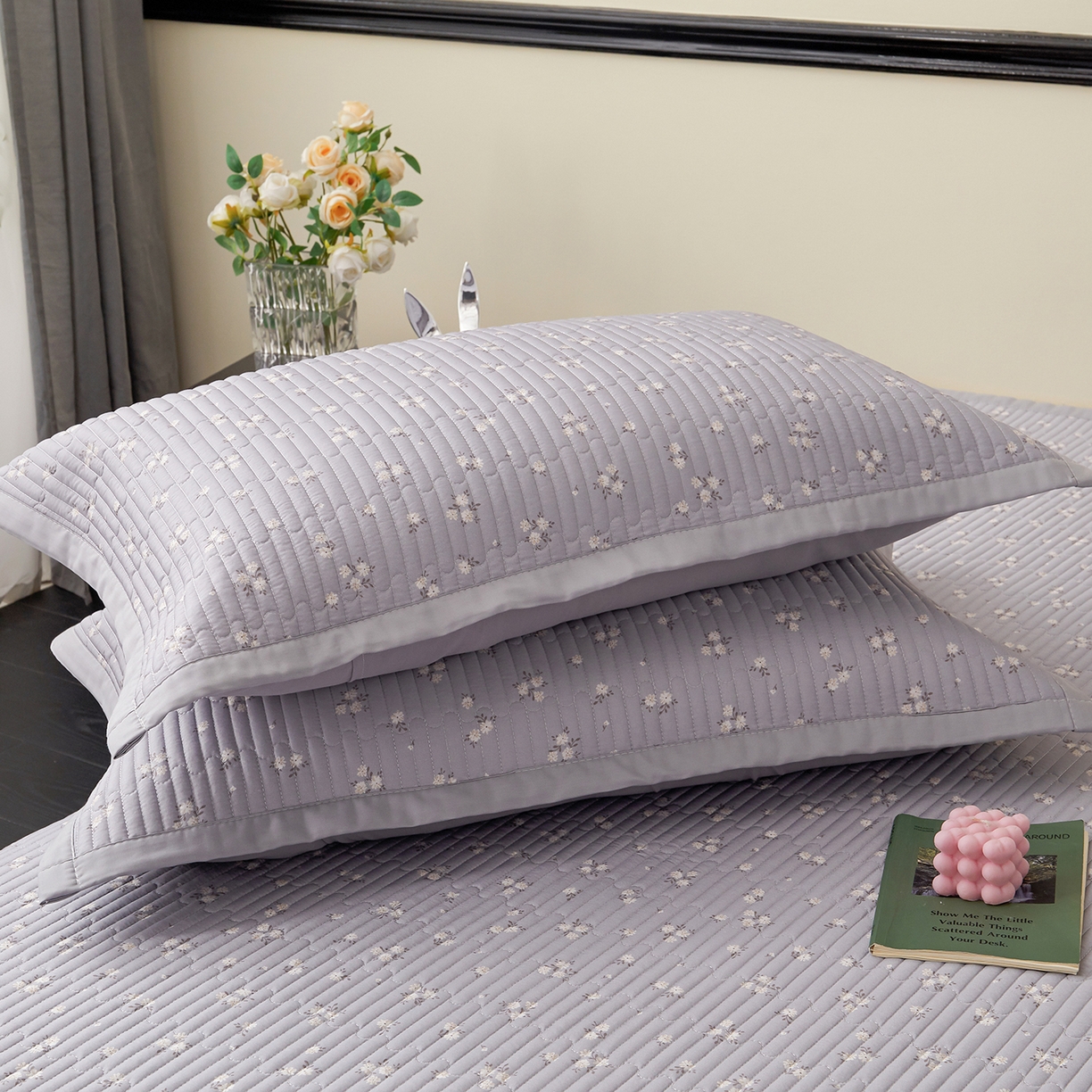 91家纺网 家纺一手货源 找家纺 金艾草 2026春夏新款莫代尔天丝水洗床盖有同款夏被床盖单件 山茶花-灰色