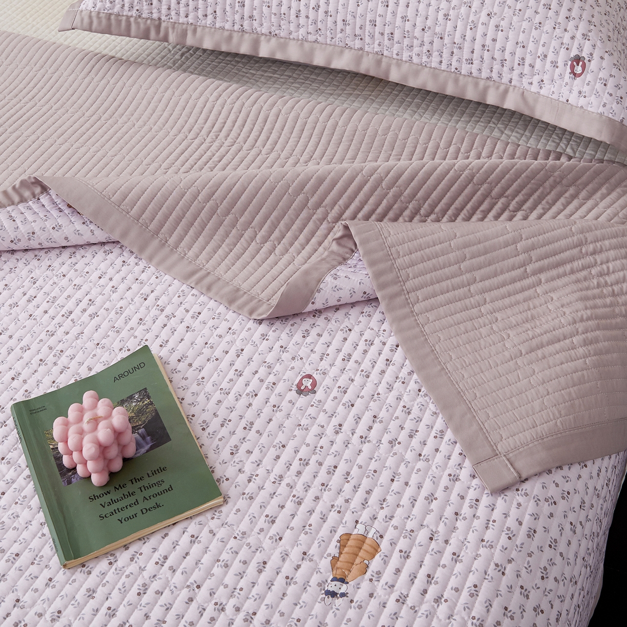 91家纺网 家纺一手货源 找家纺 金艾草 2026春夏新款莫代尔天丝水洗床盖有同款夏被床盖单件 伊特花园