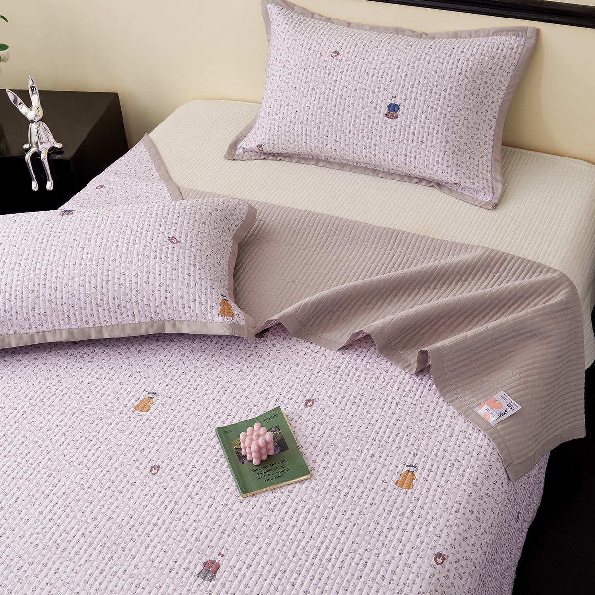 91家纺网 家纺一手货源 找家纺 金艾草 2026春夏新款莫代尔天丝水洗床盖有同款夏被床盖单件 伊特花园