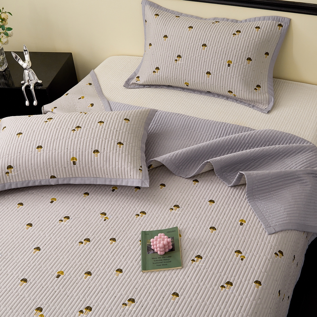 91家纺网 家纺一手货源 找家纺 金艾草 2026春夏新款莫代尔天丝水洗床盖有同款夏被床盖单件 蘑菇派