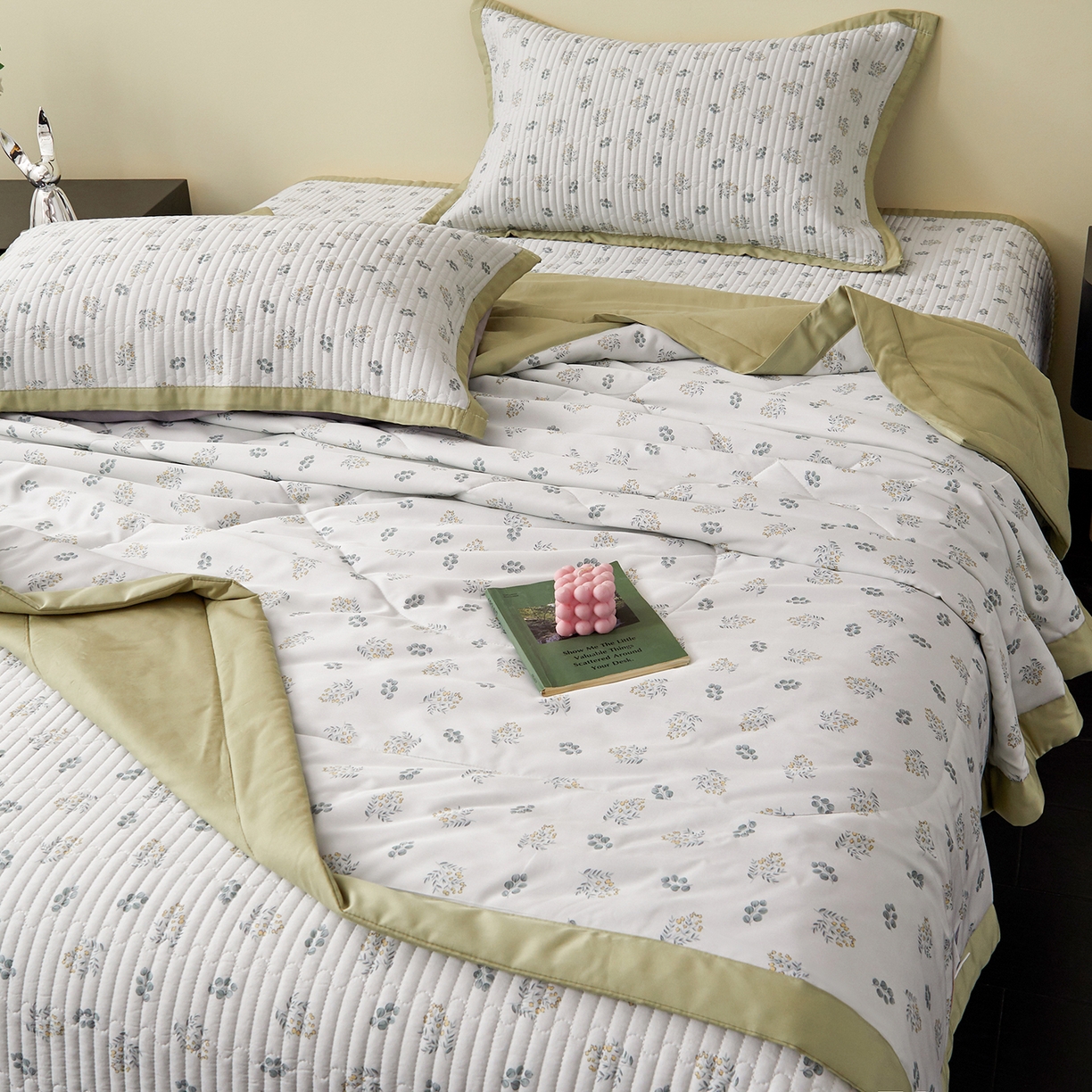 91家纺网 家纺一手货源 找家纺 金艾草 2026春夏新款莫代尔天丝水洗床盖有同款夏被床盖单件 甜果-绿