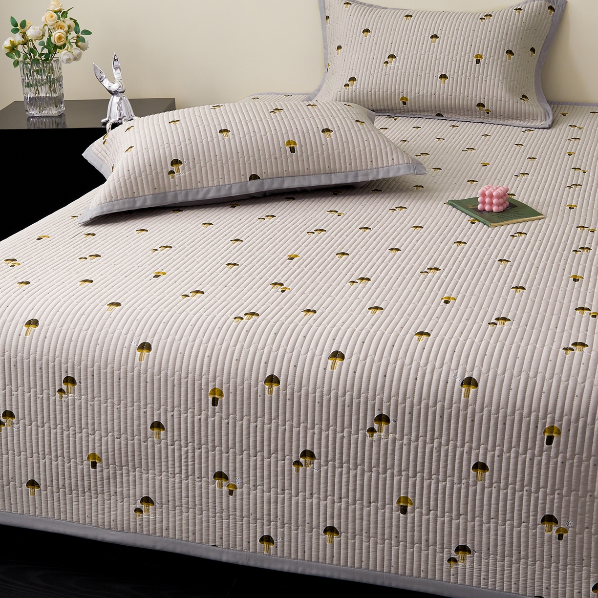 91家纺网 家纺一手货源 找家纺 金艾草 2026春夏新款莫代尔天丝水洗床盖有同款夏被床盖单件 蘑菇派