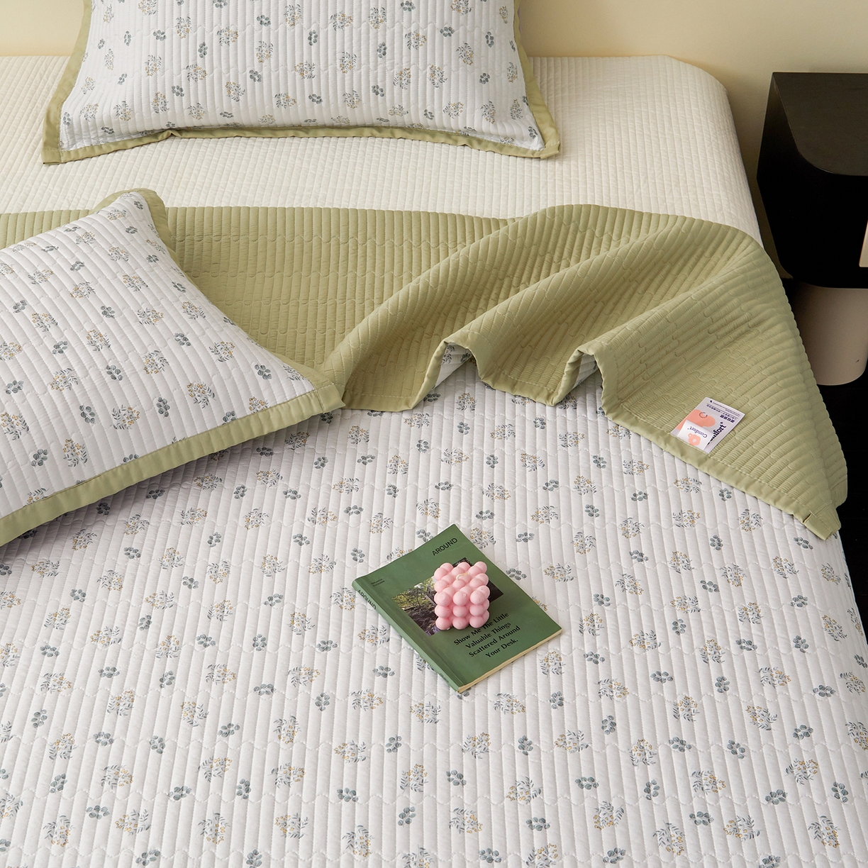 91家纺网 家纺一手货源 找家纺 金艾草 2026春夏新款莫代尔天丝水洗床盖有同款夏被床盖单件 甜果-绿