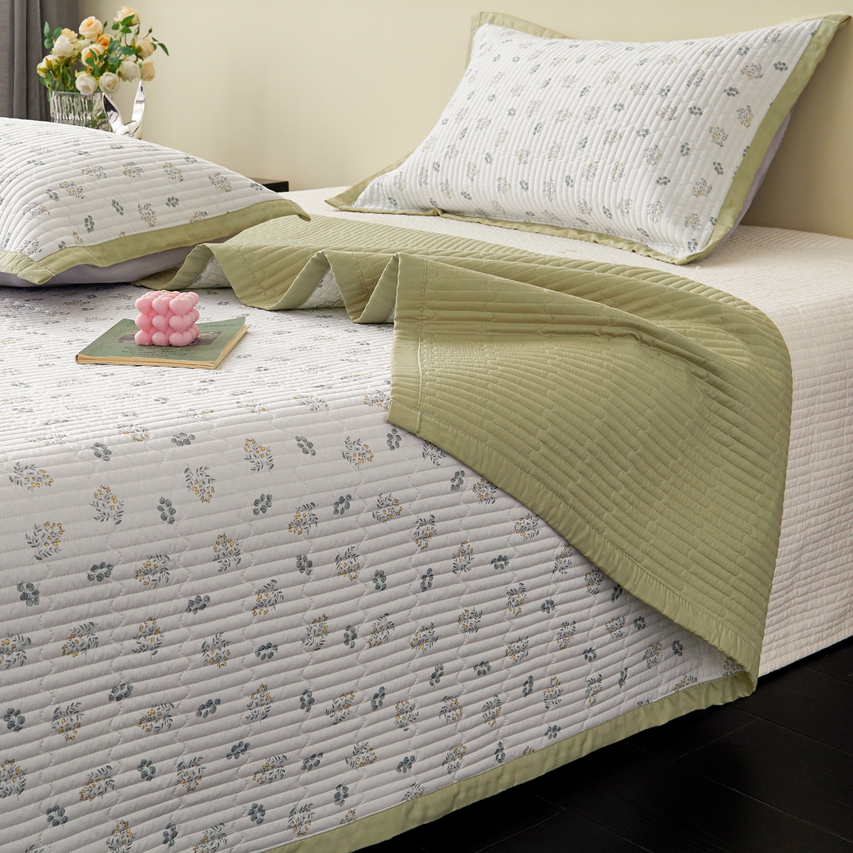 91家纺网 家纺一手货源 找家纺 金艾草 2026春夏新款莫代尔天丝水洗床盖有同款夏被床盖单件 甜果-绿