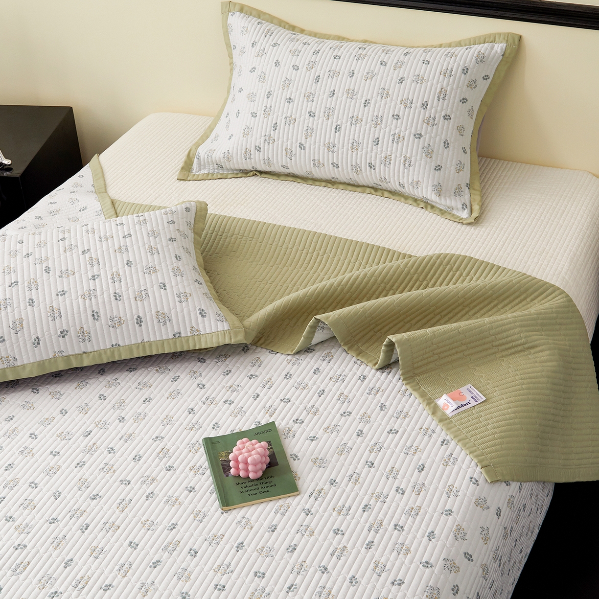 91家纺网 家纺一手货源 找家纺 金艾草 2026春夏新款莫代尔天丝水洗床盖有同款夏被床盖单件 甜果-绿