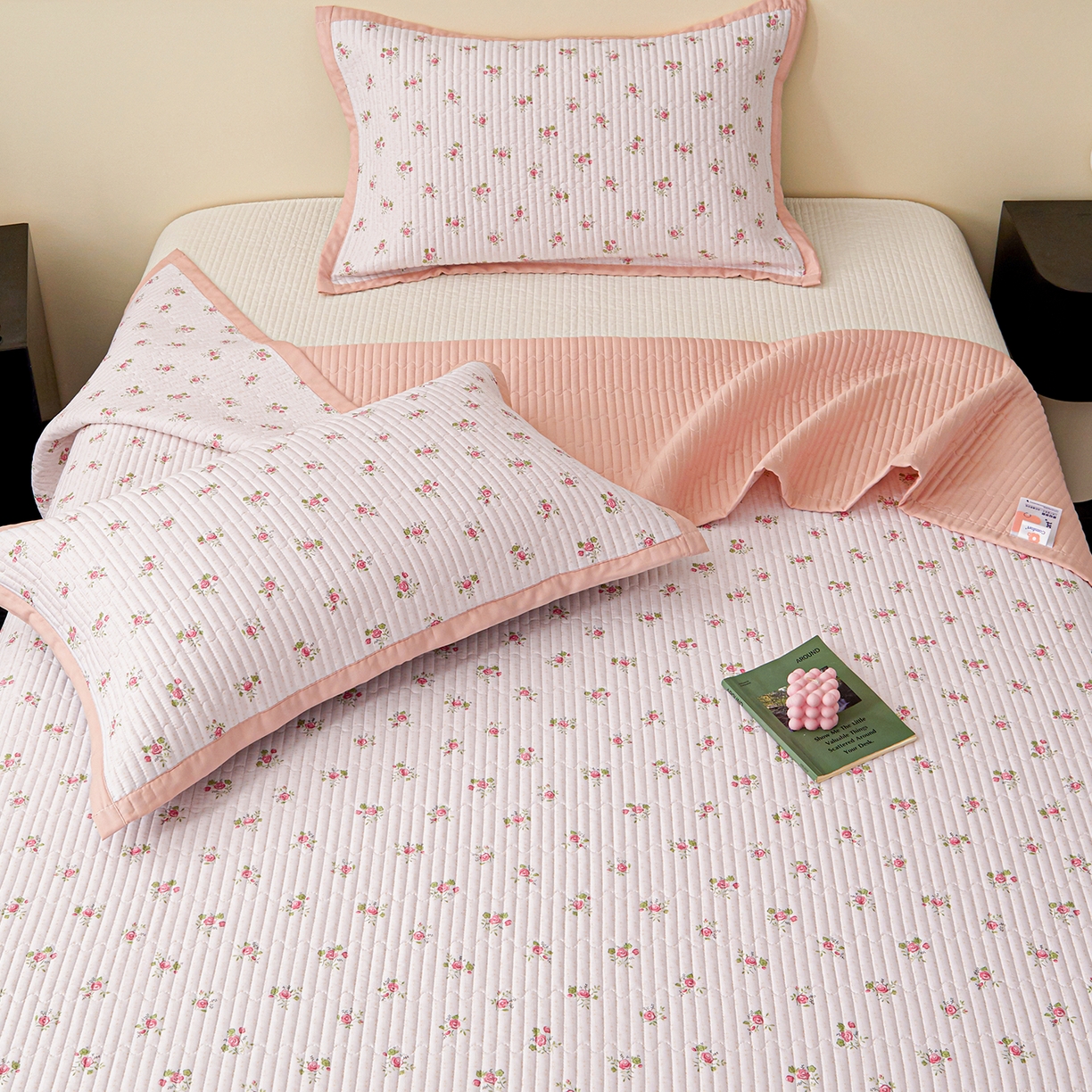 91家纺网 家纺一手货源 找家纺 金艾草 2026春夏新款莫代尔天丝水洗床盖有同款夏被床盖单件 桃粉