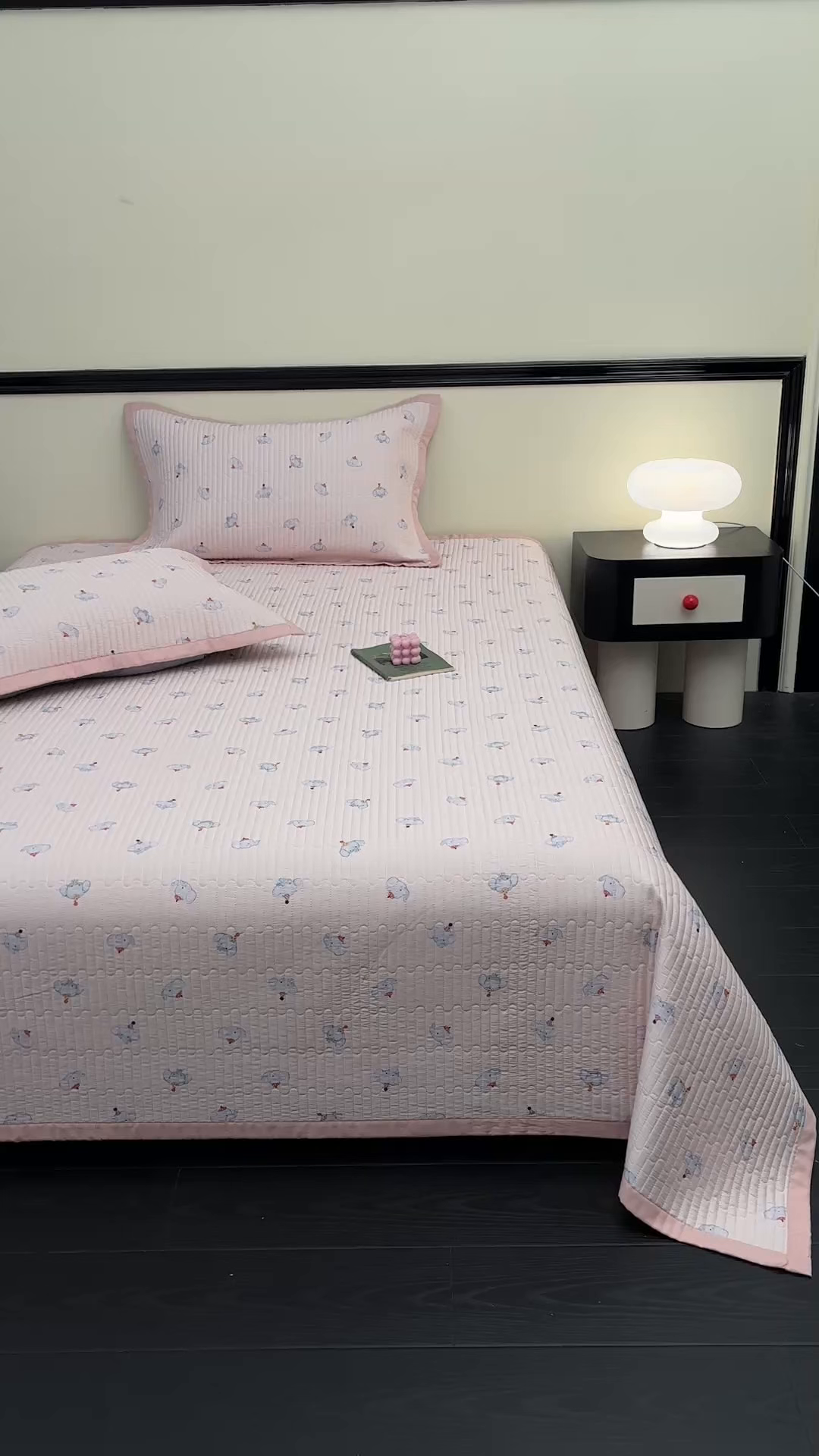 91家纺网 家纺一手货源 找家纺 金艾草 2026春夏新款莫代尔天丝水洗床盖有同款夏被床盖单件 粉色-小象