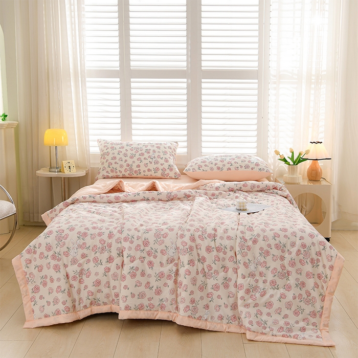 91家纺网 家纺一手货源 找家纺 珍贝家纺 2026新款亲肤大豆纤维夏被被子被芯 花香小兔